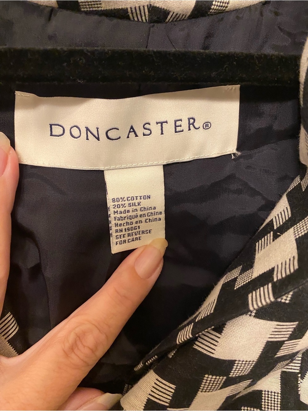 Doncaster Black and White Geometric Peplum Jacket - Picture 2 of 6